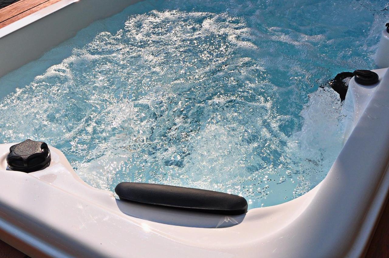 Una Spettacolare Vista Mare - Casa Con Jacuzzi Bergeggi Luaran gambar